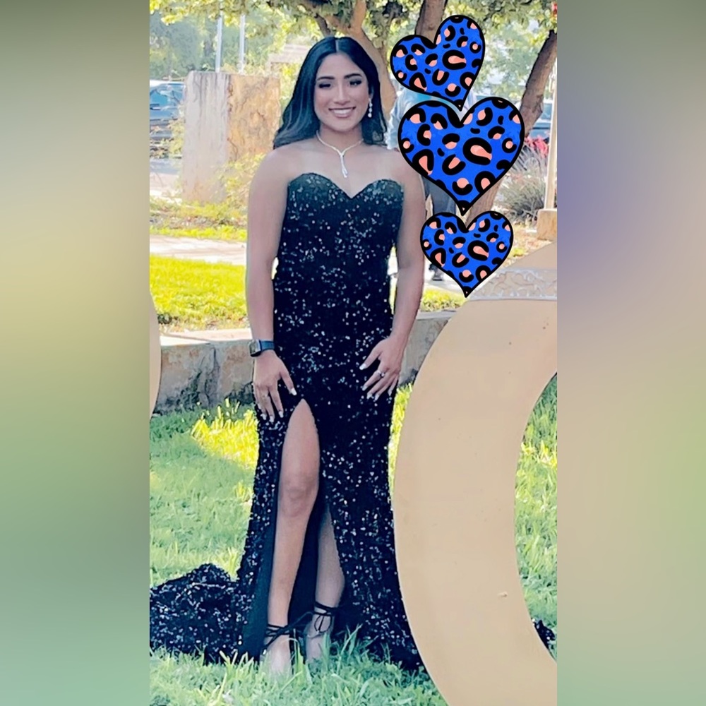 Formal gown size 4. Black Portia&Scarlett